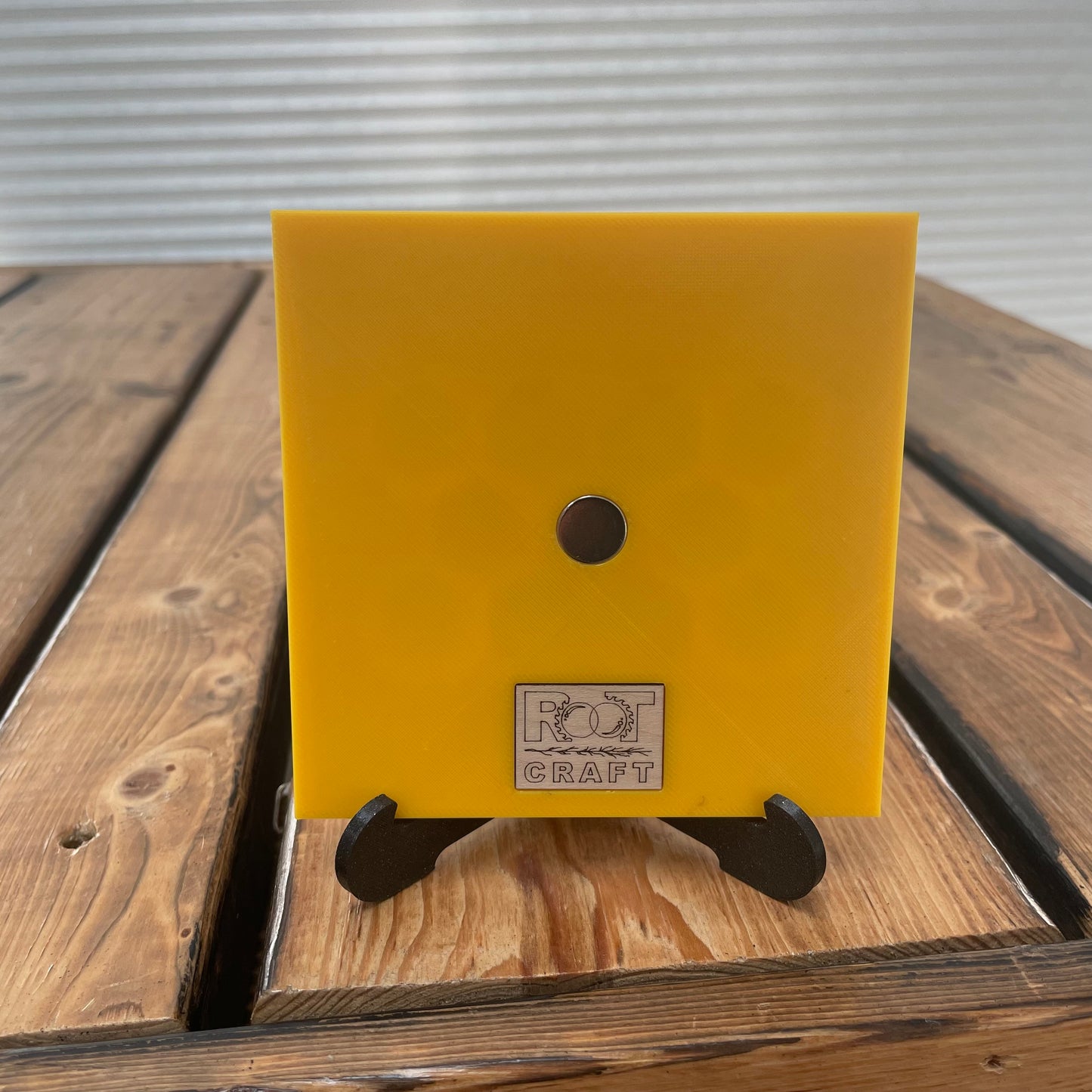 Honeybee & Honeycomb Display Tile